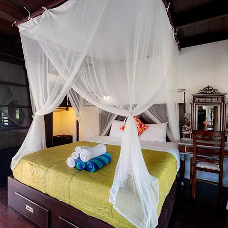 Hotel Lodtunduh Sari